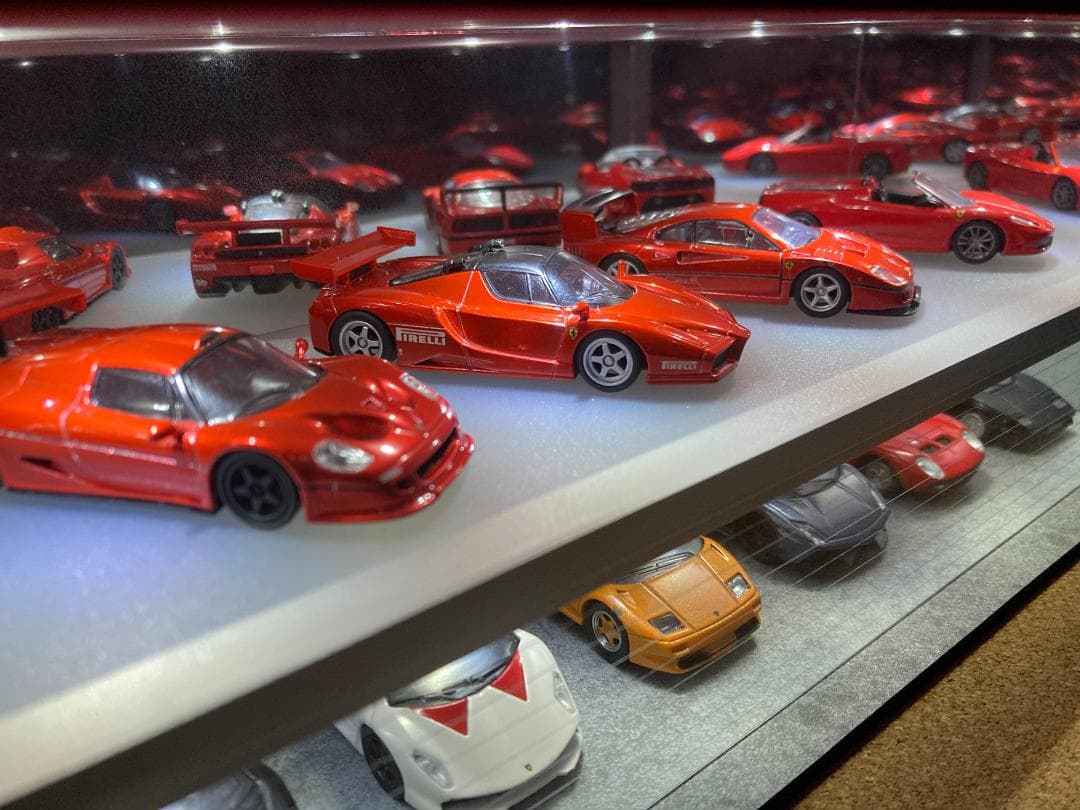 ミニカー専用ジオラマ：1/64 ショールーム＆ガレージⅤ（半透明フロア）