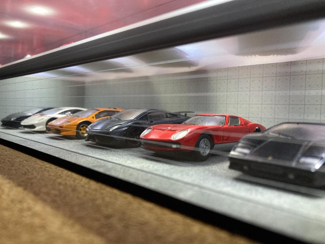 ミニカー専用ジオラマ：1/64 ショールーム＆ガレージⅤ（半透明フロア）