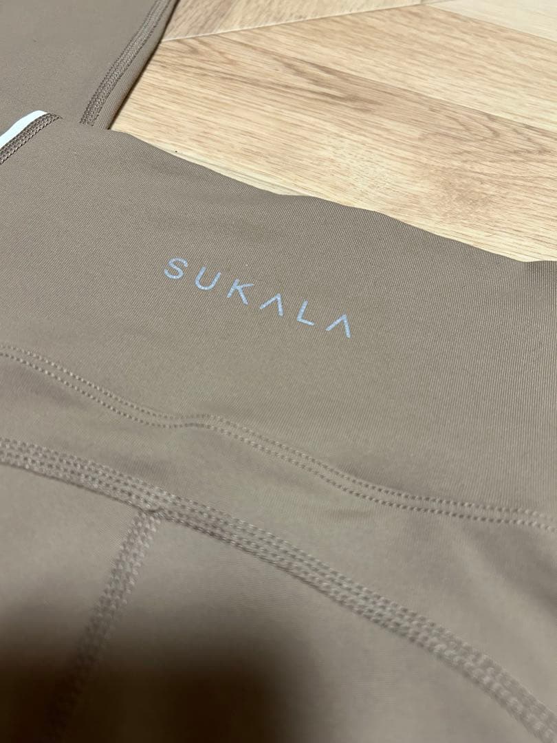【SUKALA】カラーラインレギンス ブラウン　Lサイズ☆一度着用のみ☆