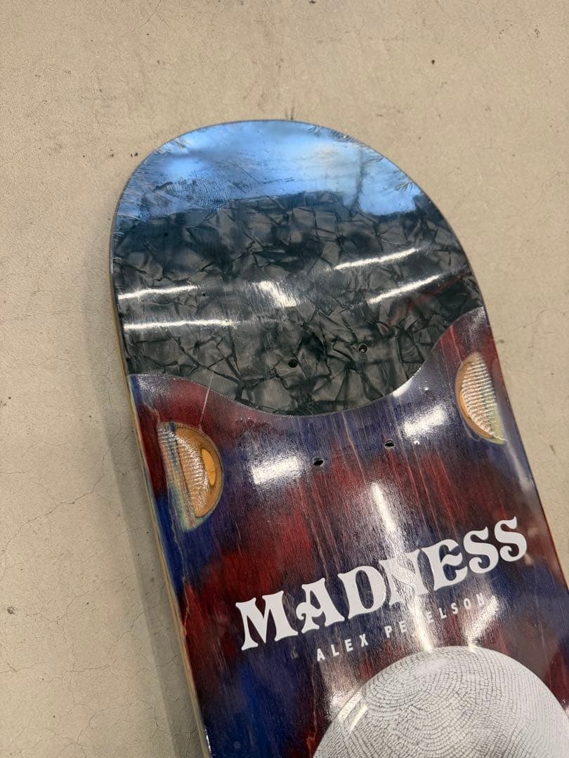 新品未使用MADNESS Alex Perelson スリックデッキ8.375