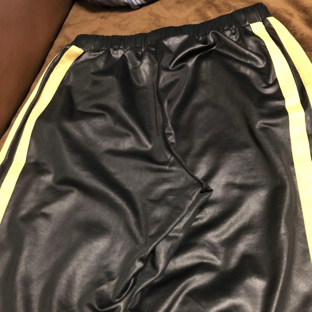 【3/21 取下げ】adidas ジャージ　黒×金　アディダス　セットアップ