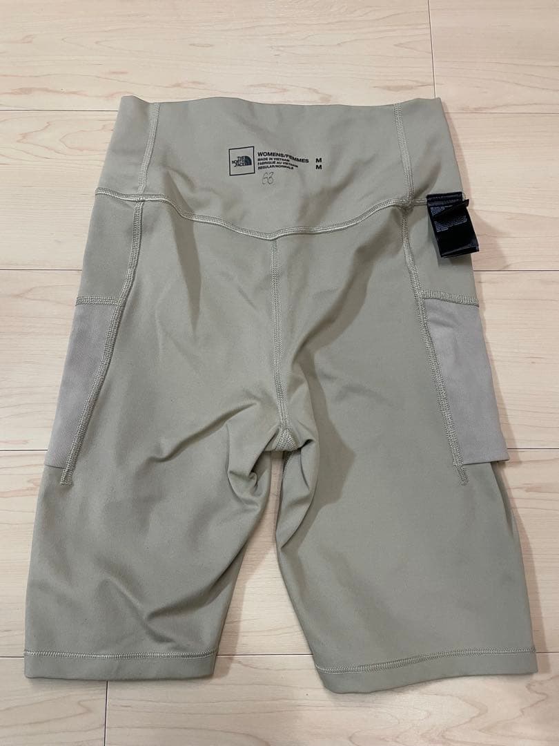 ノースフェイス　ショートパンツ