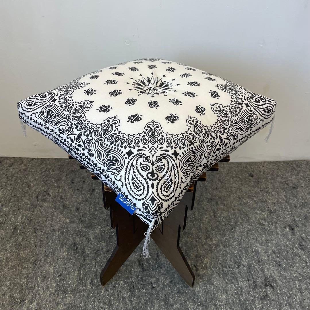 TheBUTON/HAVE A HANK BANDANA/WHITE/座布団
