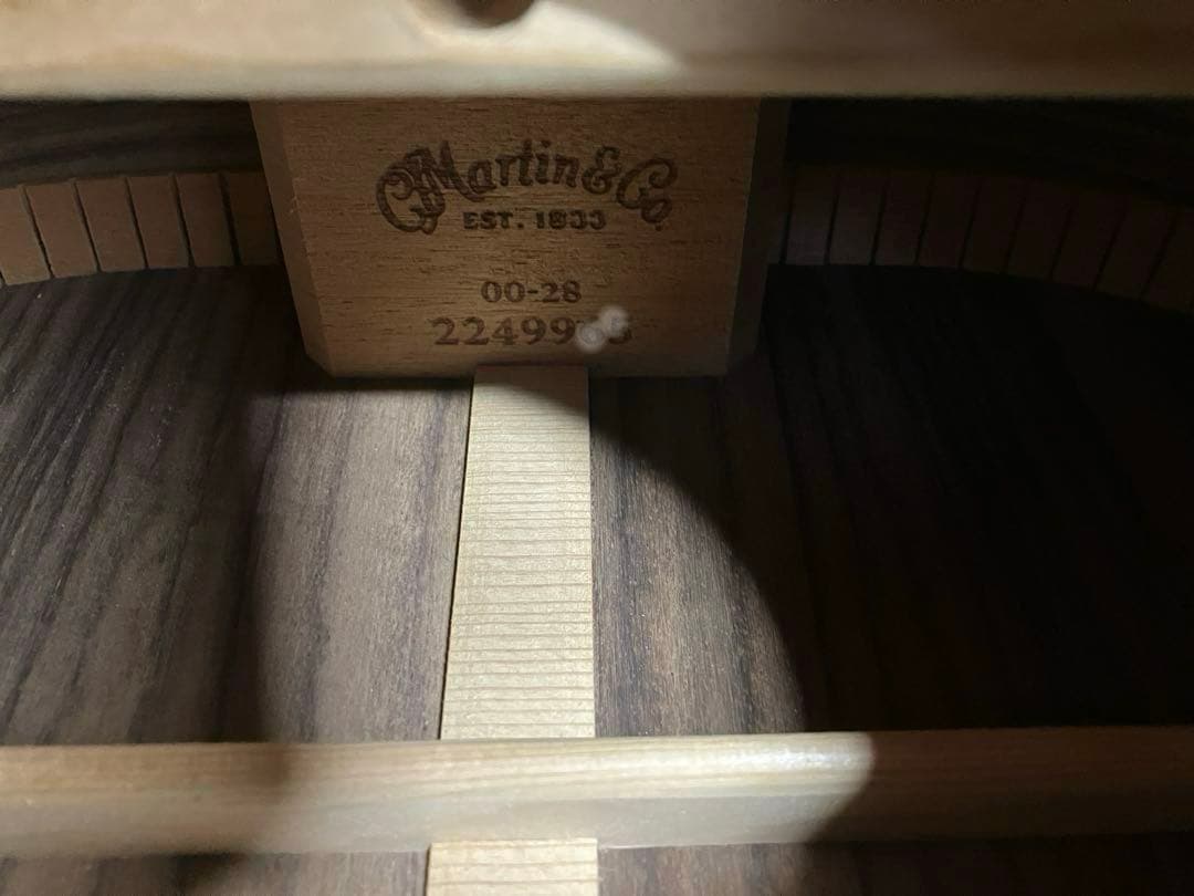 Martin 00-28 2018年製　ハードケース付き