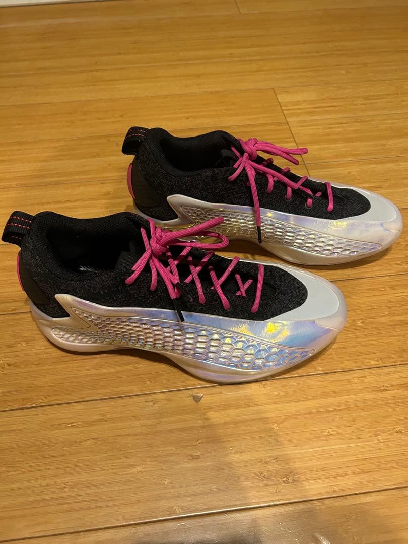 バスケットボールシューズ adidas AE1