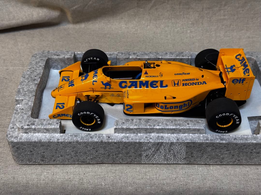 ミニカー Team Lotus Type 99T Japanese GP Senna