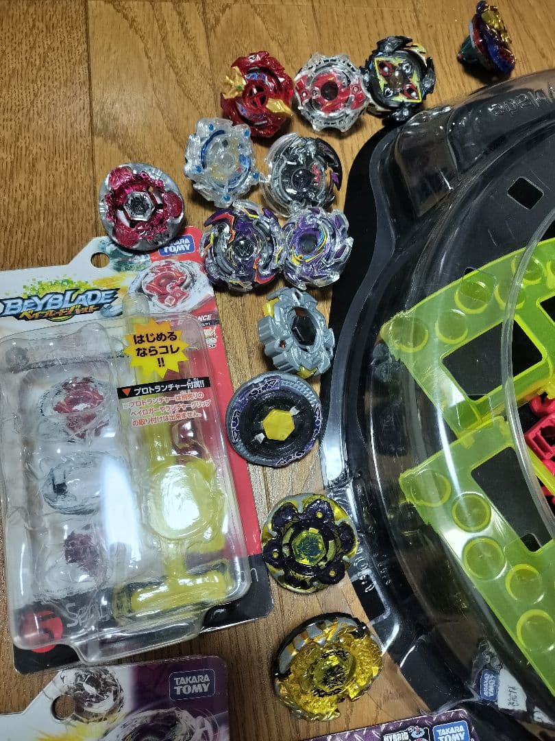 即購入OK　中古品　ベイブレード&ベイスタジアム　セット