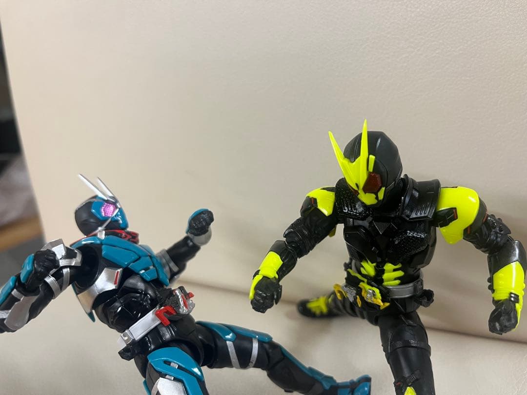 S.H.Figuarts 仮面ライダーゼロゼロワン ライジングホッパー 001