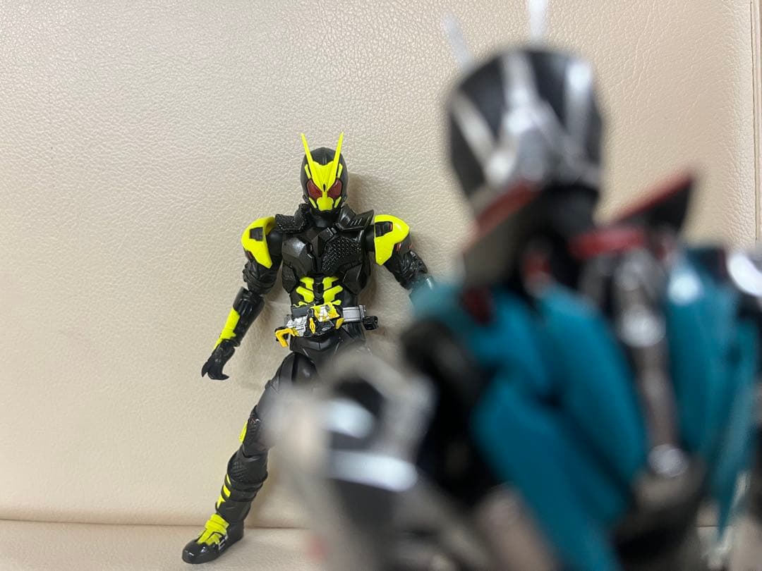 S.H.Figuarts 仮面ライダーゼロゼロワン ライジングホッパー 001