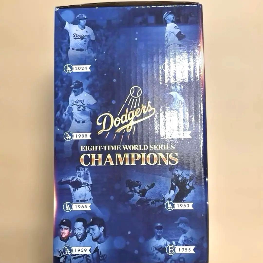 【値下げ】ドジャースタジアム限定配布 '24チャンピオンレプリカトロフィー