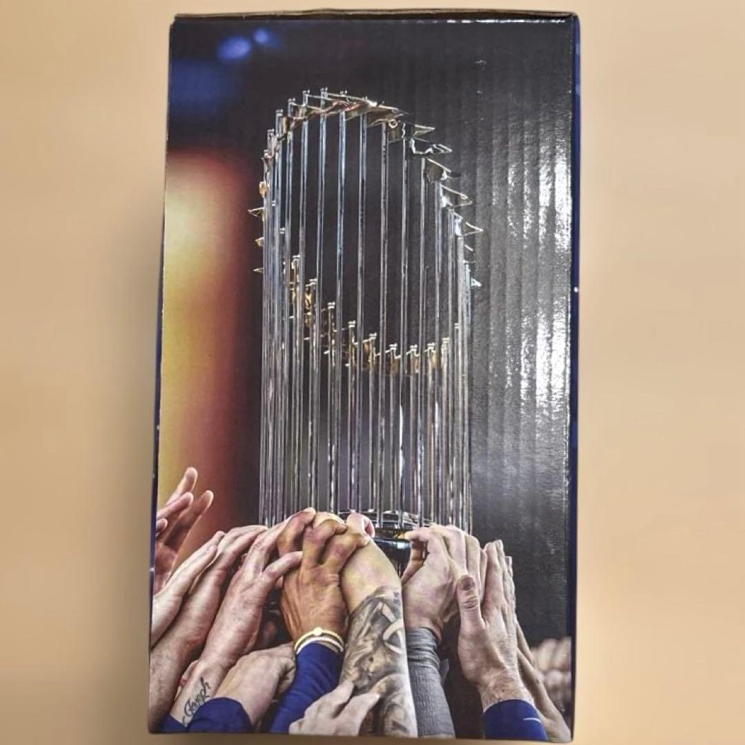 【値下げ】ドジャースタジアム限定配布 '24チャンピオンレプリカトロフィー