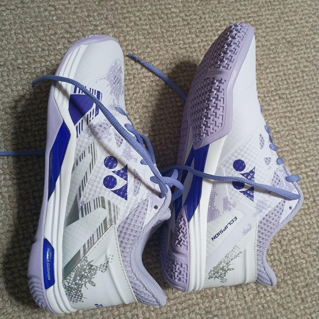 バドミントンシューズ　YONEX　24.0cm