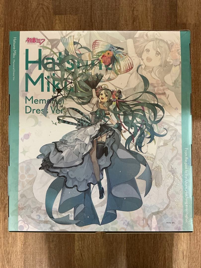 グッドスマイルカンパニー 1/7 初音ミク Memorial Dress Ver