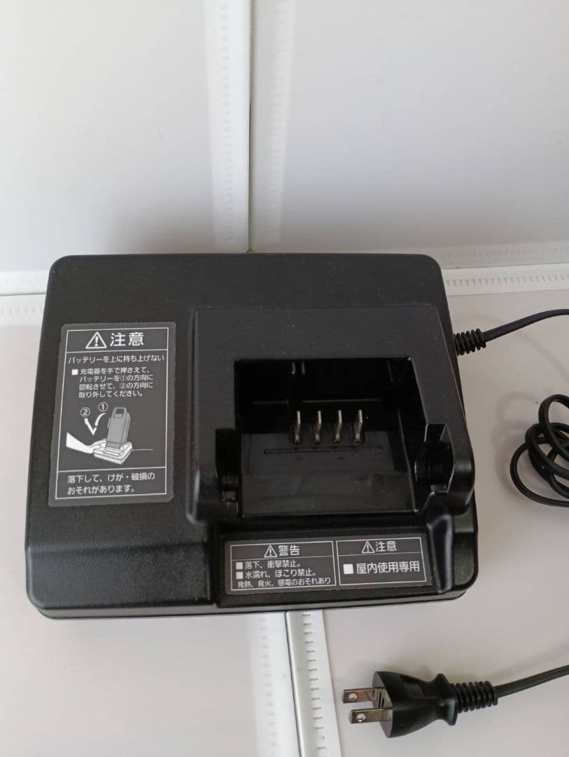 Panasonic 電動自転車用バッテリー充電器 NKJ069Z1　純正品