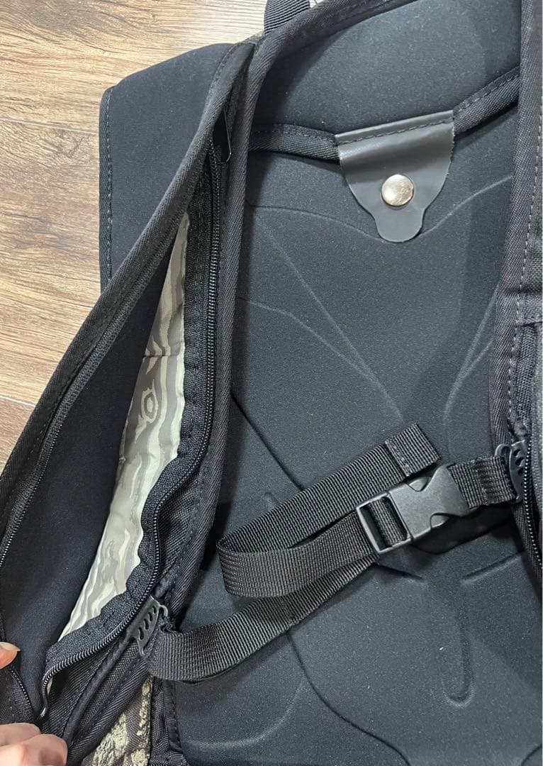 本日特価　bakoda リュック バックパック スノーボード　迷彩　アウトドア
