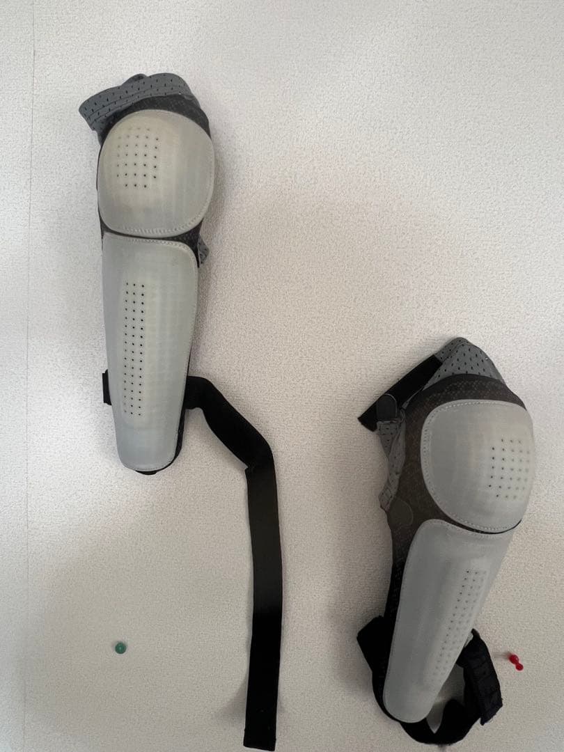 Dainese プロテクター メッシュ＋膝プロテクター付き