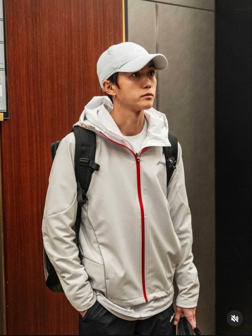 大迫傑着用　LI-NING リーニン　SOFTSHELLジャケット　Sサイズ