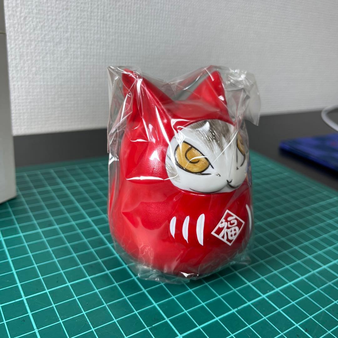 わちふぃーるど　手塗り　猫だるま貯金箱　赤