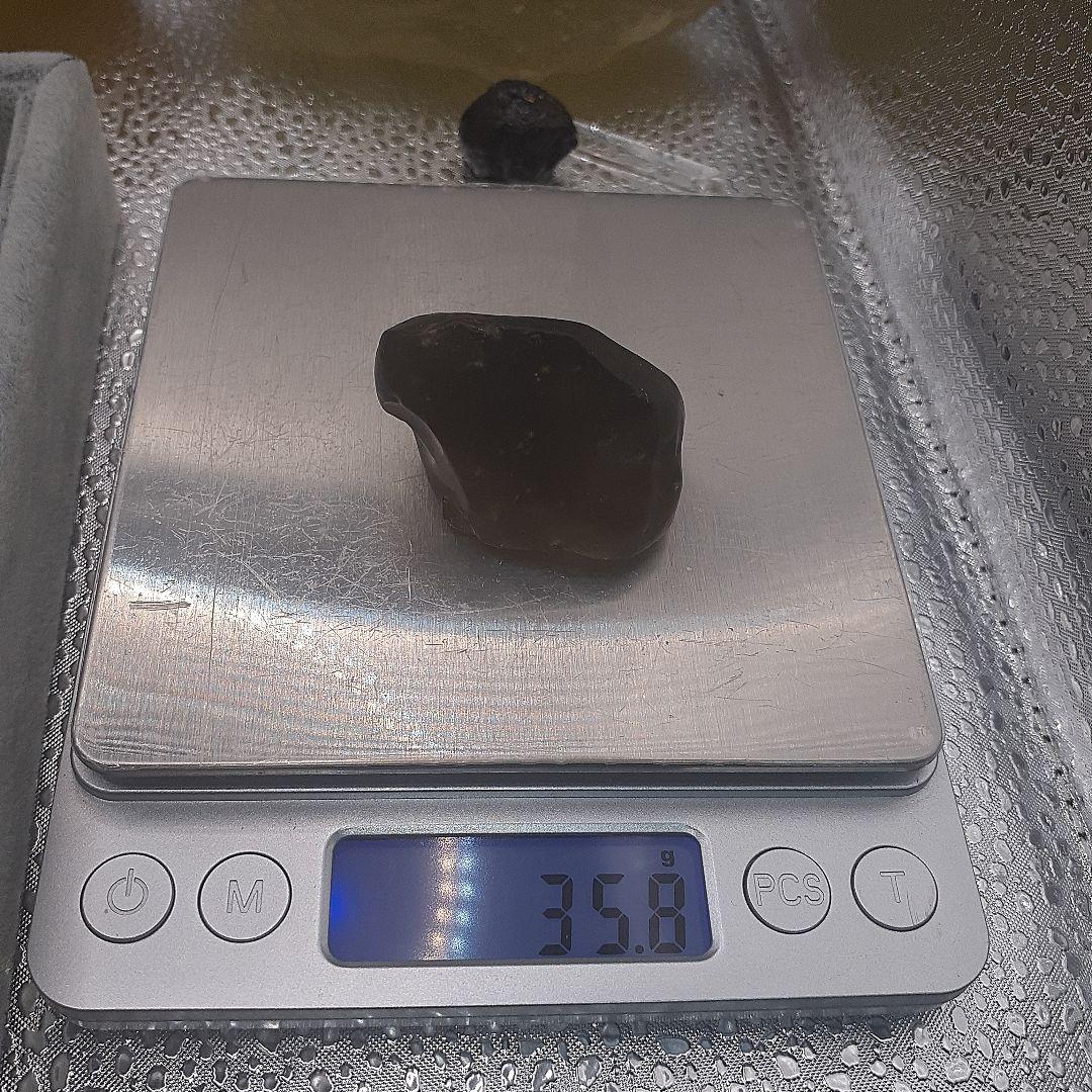 リビアングラス　ブラックカラー　原石　値下げ
