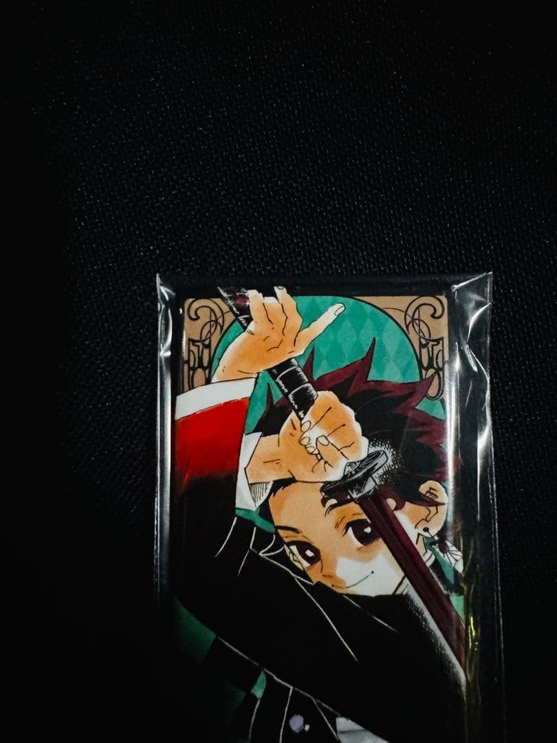鬼滅の刃 竈門炭治郎 絵札缶バッジ