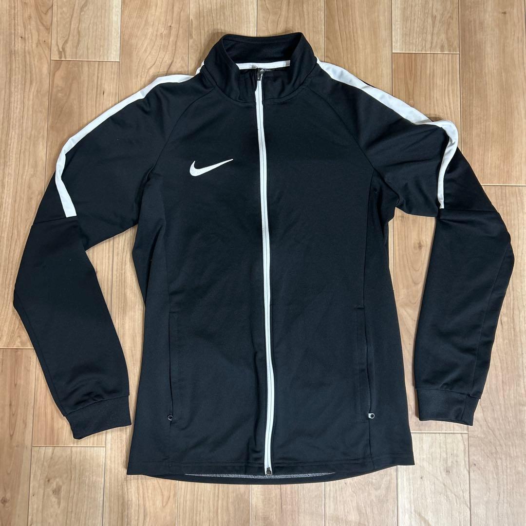 Nike ブラックジャージ 上下セット