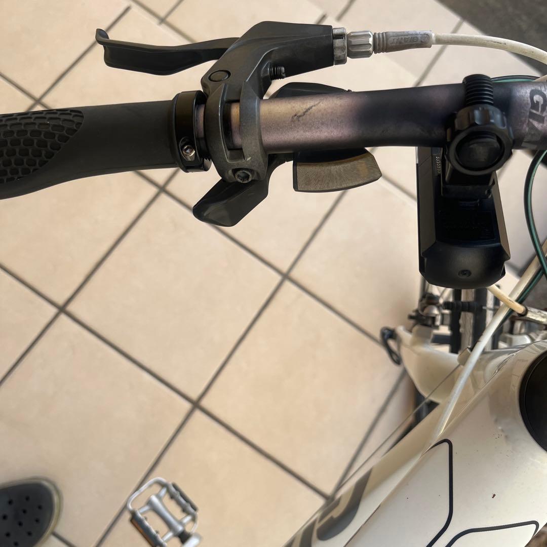 GIANT ESCAPE RX3 M クロスバイク タイヤ新品 2015