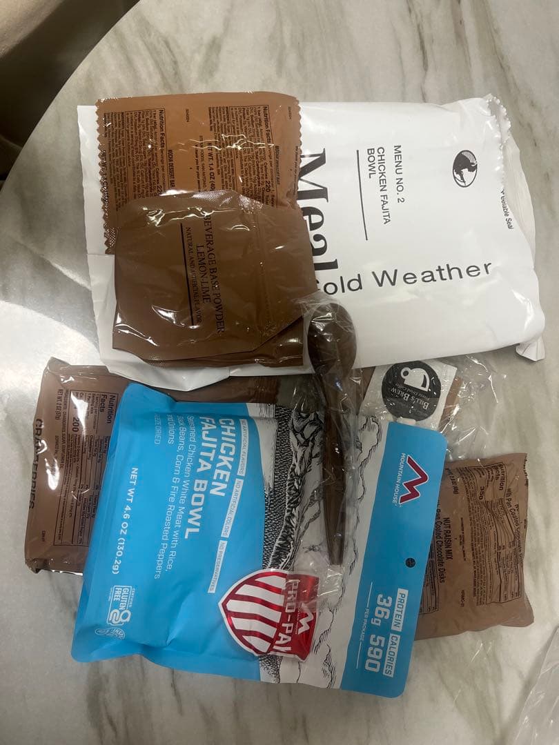米軍　MRE レーション　寒冷地用　保存食