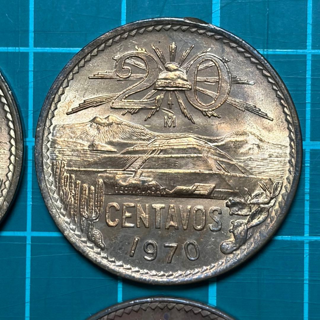 古銭　世界の硬貨　世界の　メキシコ 20センターボ 4枚　準未使用~未使用