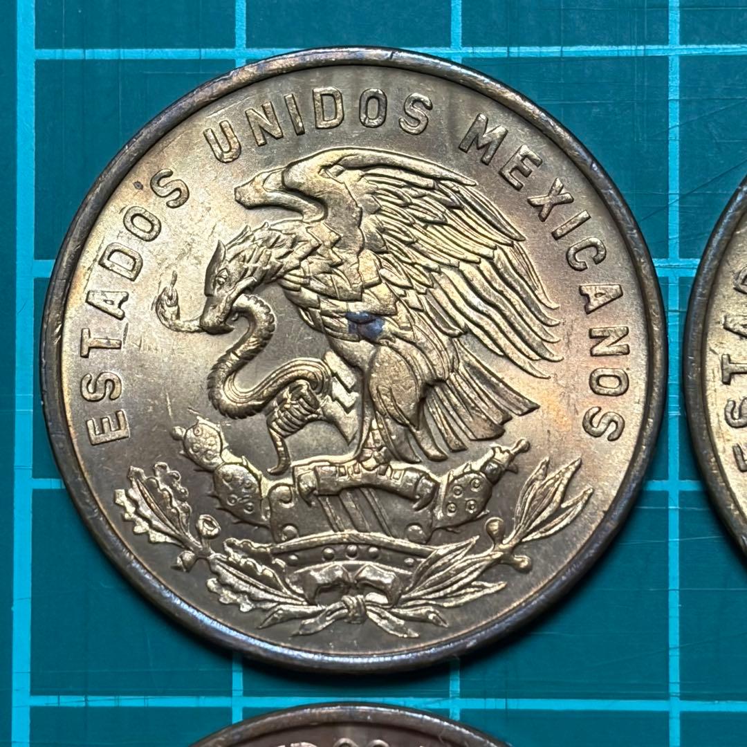 古銭　世界の硬貨　世界の　メキシコ 20センターボ 4枚　準未使用~未使用