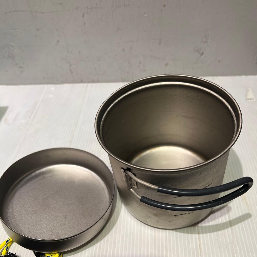 キャンプ用品　EPIgas チタンコンロ　ランプ　飯盒　３点　まとめ　アウトドア