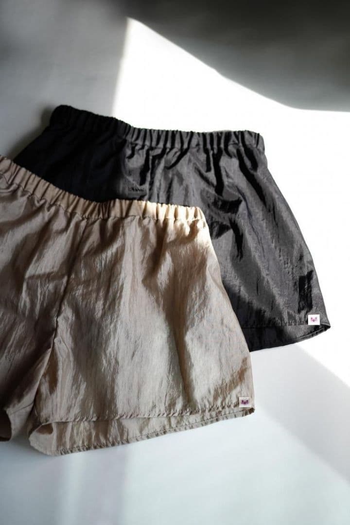 【新品未使用】unoa Heatflow Shorts（ショーツ）Mサイズ