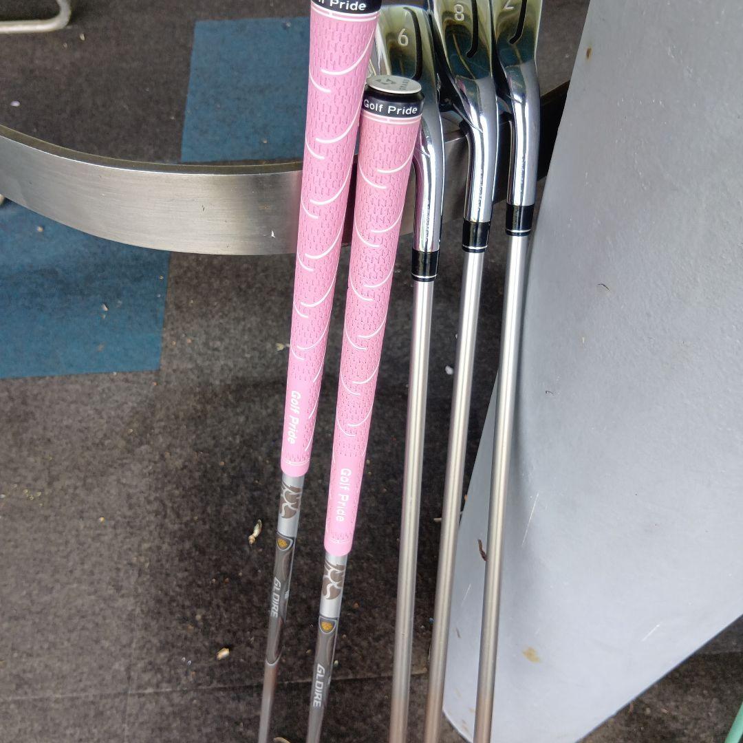 TaylorMade グローレ レディースアイアンセット 5本 ピンクグリップ
