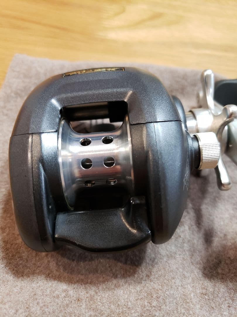 美品　RYOBI イクシオーネF300RF