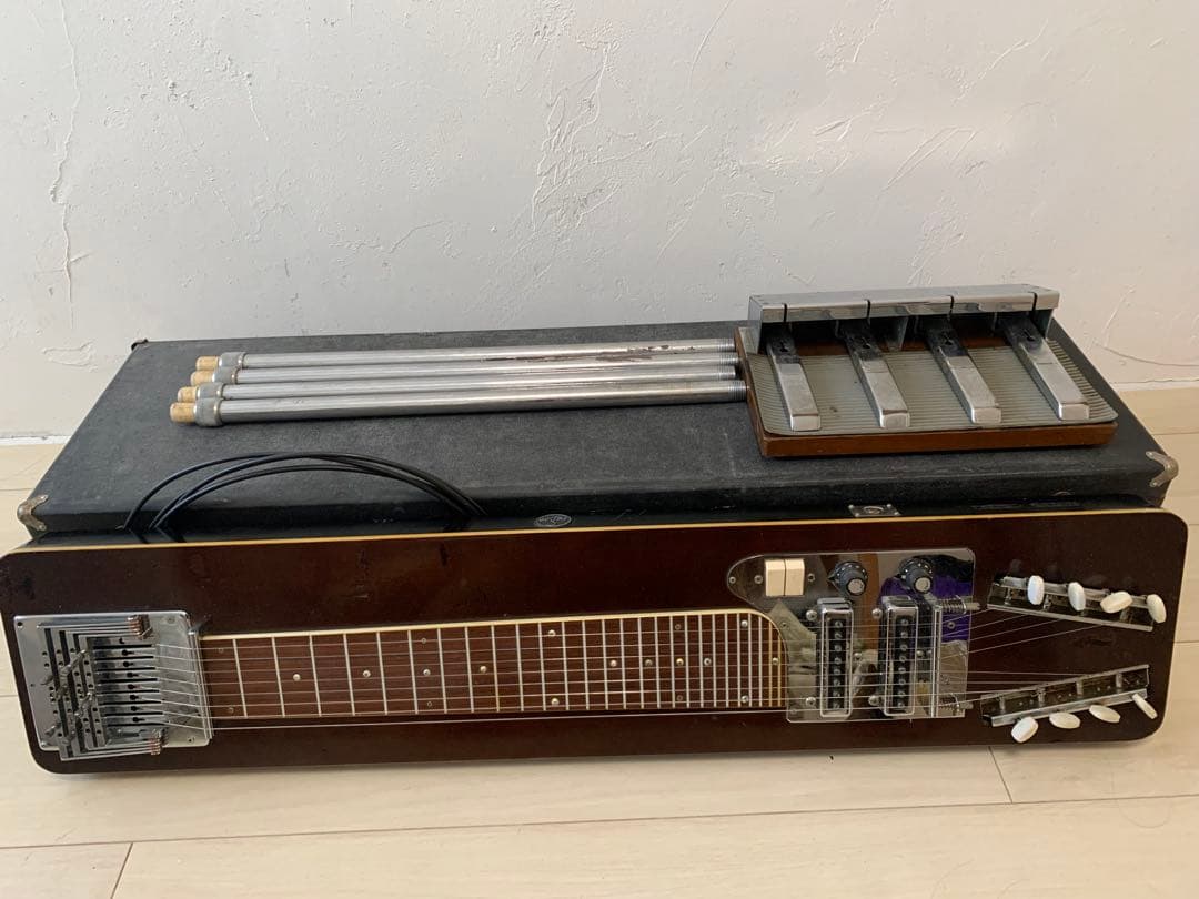TEISCO（テスコ）製　ヴィンテージ ペダルスチールギター　ケース付き
