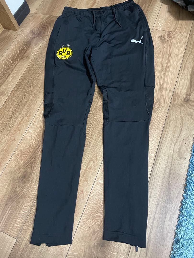 最終値下げPuma Borussia Dortmund トレーニングウェア 黒