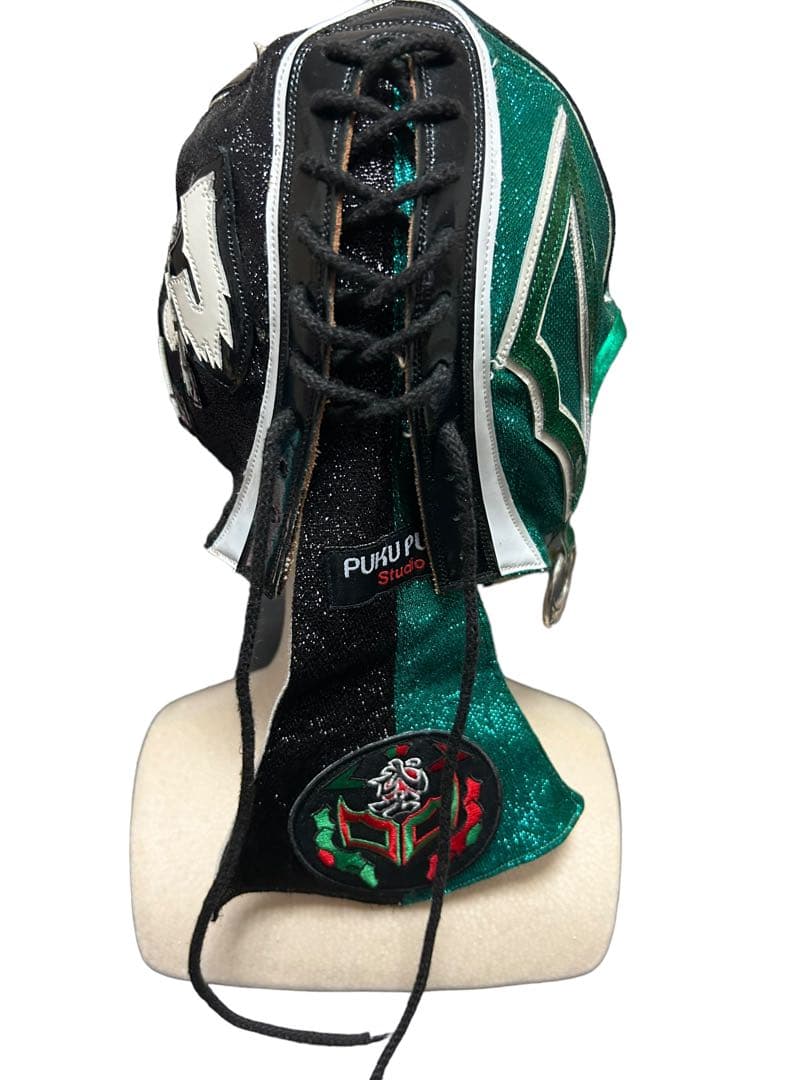 新日本プロレス ロスインゴベルナブレス BUSHI 試合着用直筆サイン入 マスク