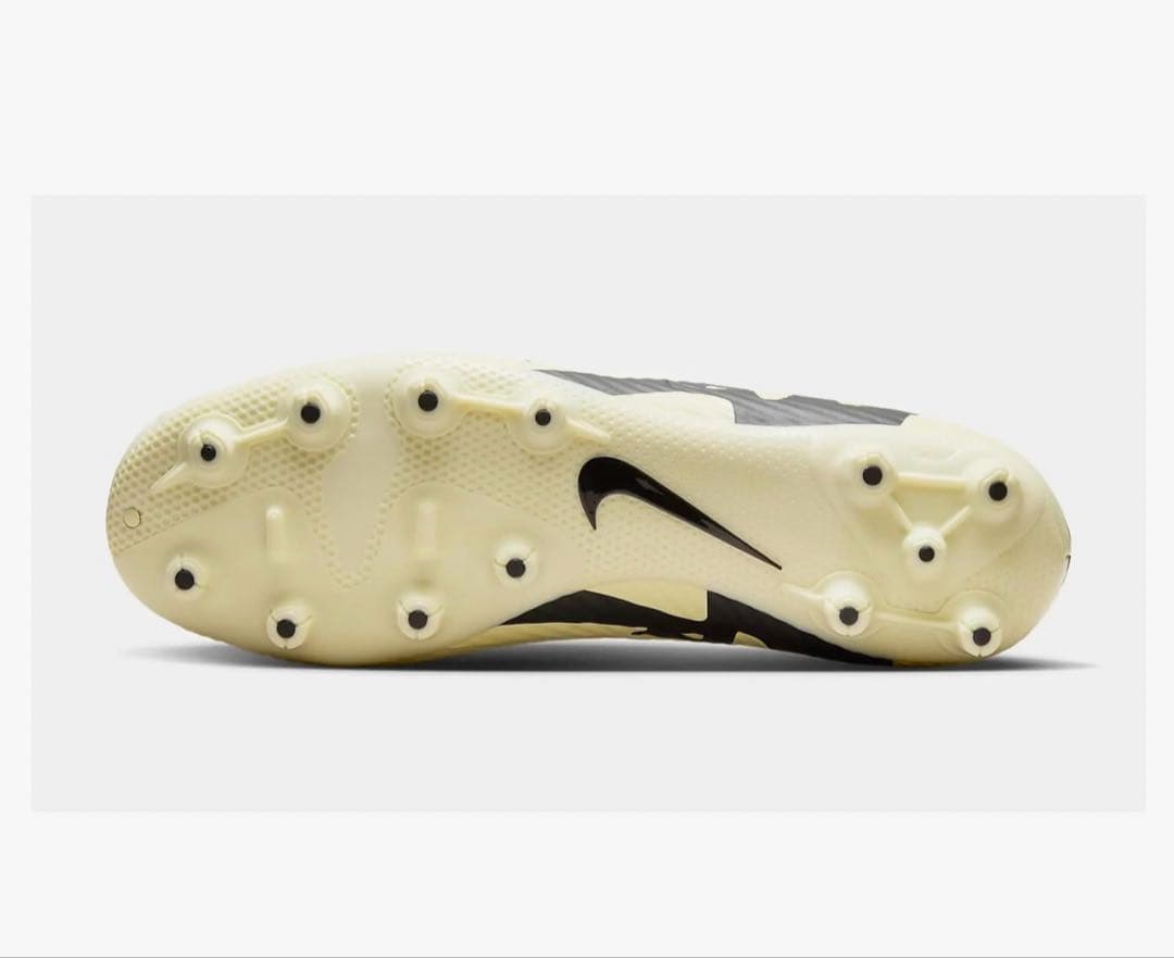 サッカー　スパイク25.5 NIKE ナイキ　マーキュリアル