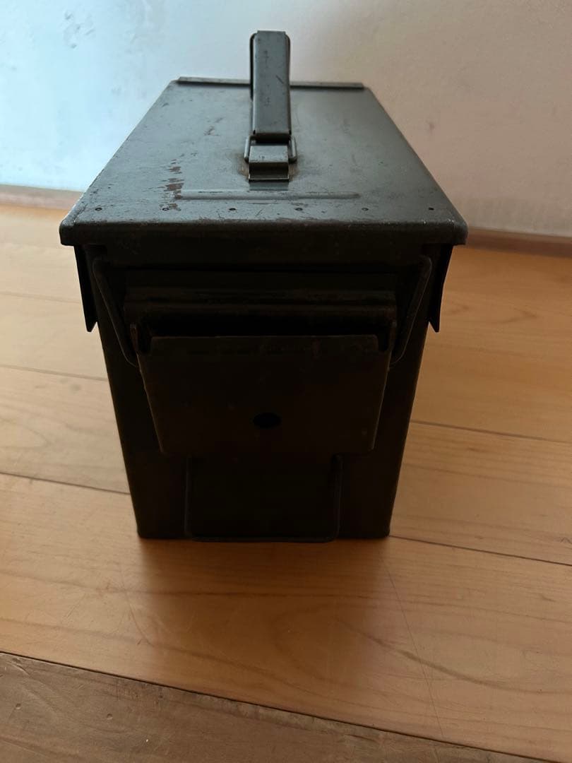 military 弾薬箱　鉄製