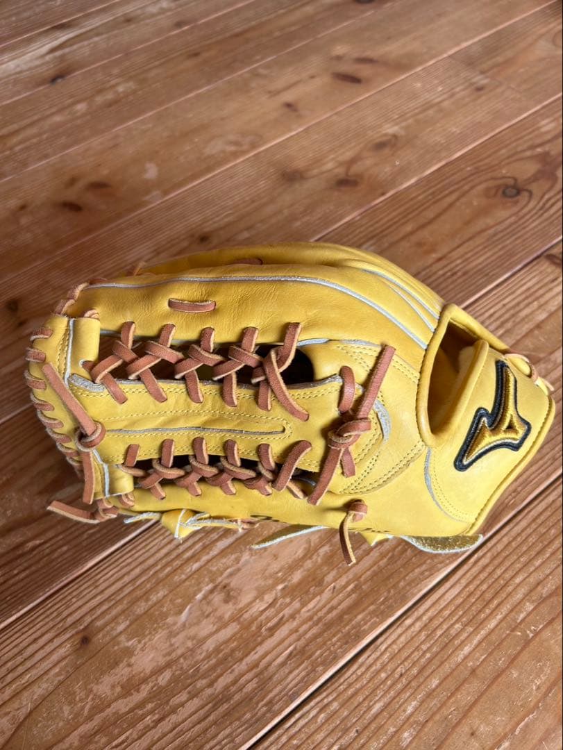 Mizuno Pro 軟式グローブ イエロー