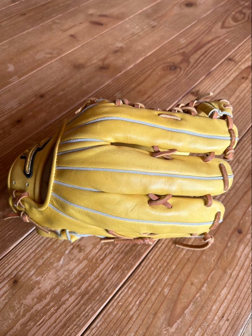 Mizuno Pro 軟式グローブ イエロー