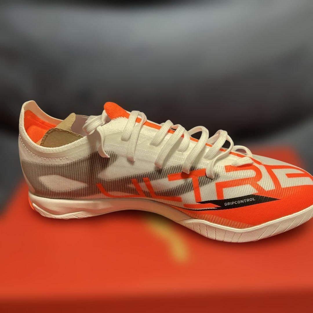 新品タグ付き　Puma ウルトラ5マッチTT サッカーシューズ