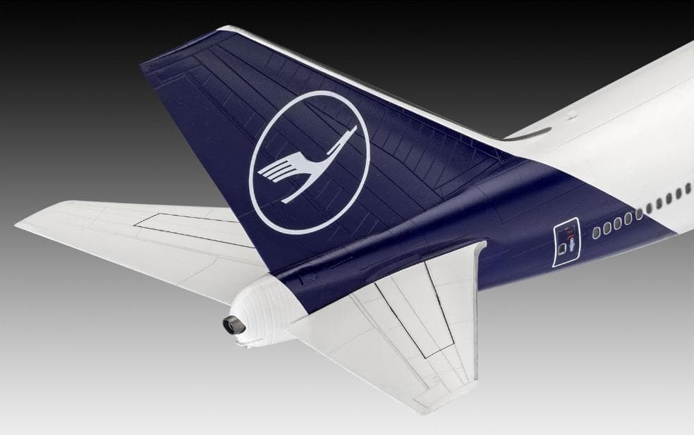 ドイツレベル 1/144 ルフトハンザ航空 B747-8a New Livery