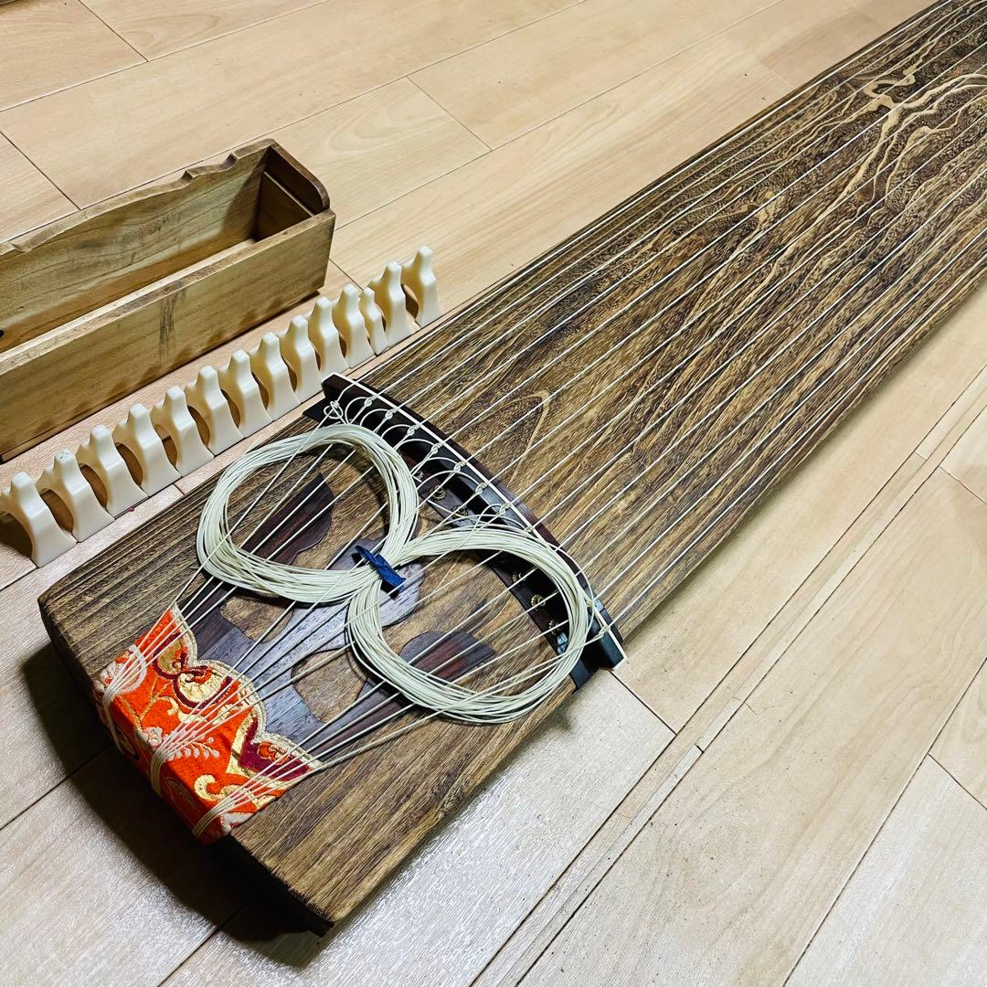 お琴　箏　13弦　高級　和楽器　弦楽器　琴柱