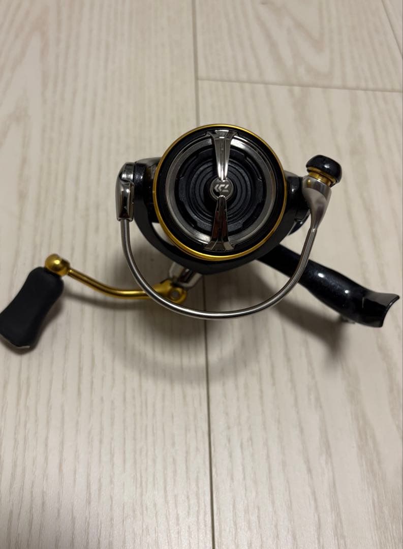レガリス LT2500D 美品 スピニングリール