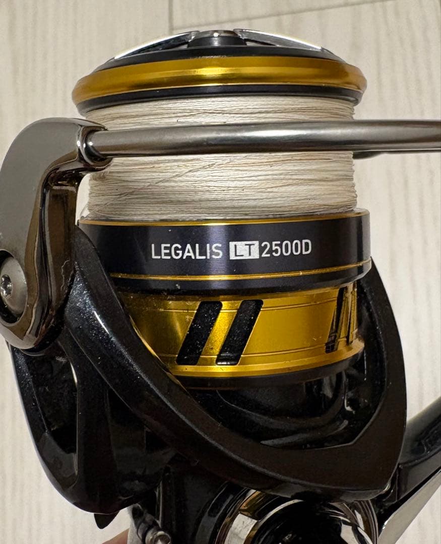 レガリス LT2500D 美品 スピニングリール