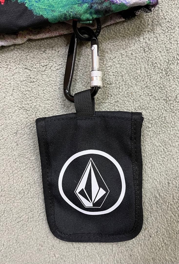 ボルコム　VOLCOM スノーボードウェア　L