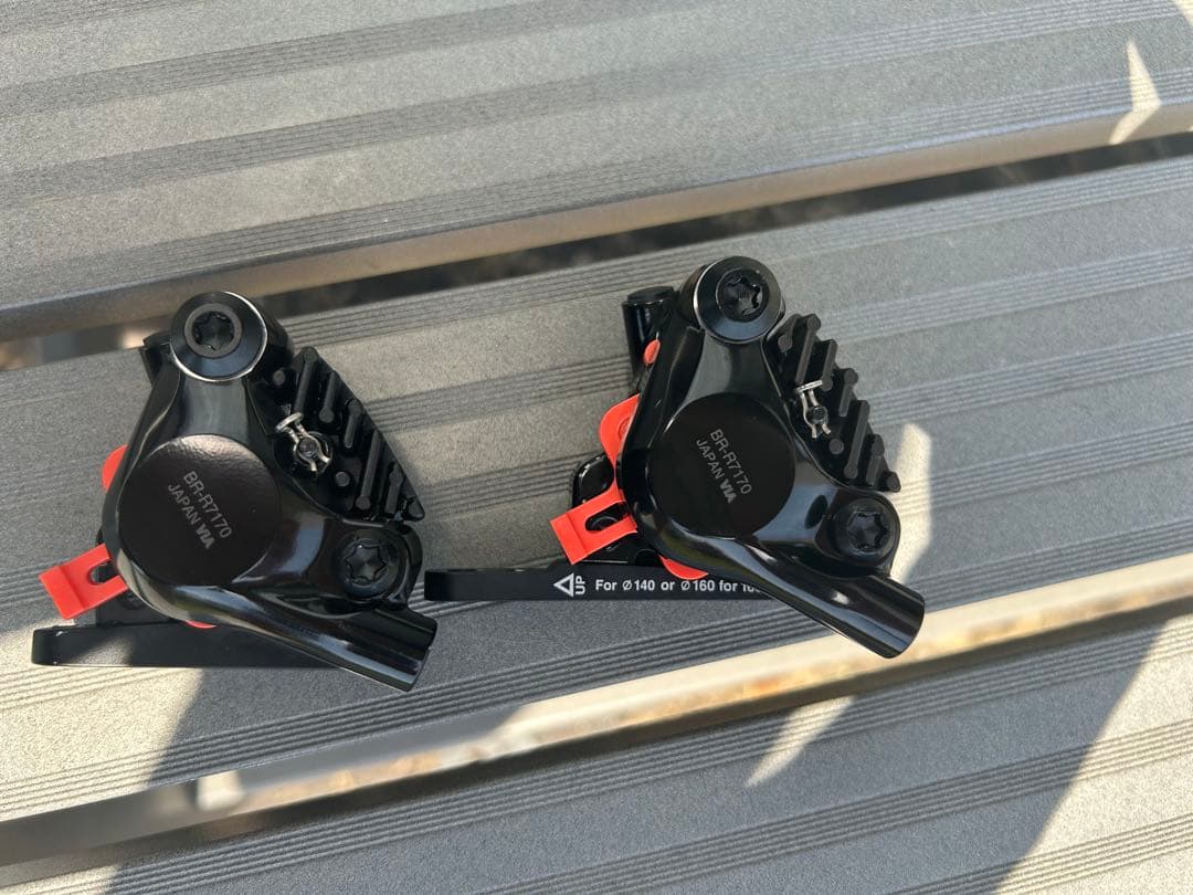 BR-R7170 Shimano 油圧ディスクブレーキ　前後セット台座付き