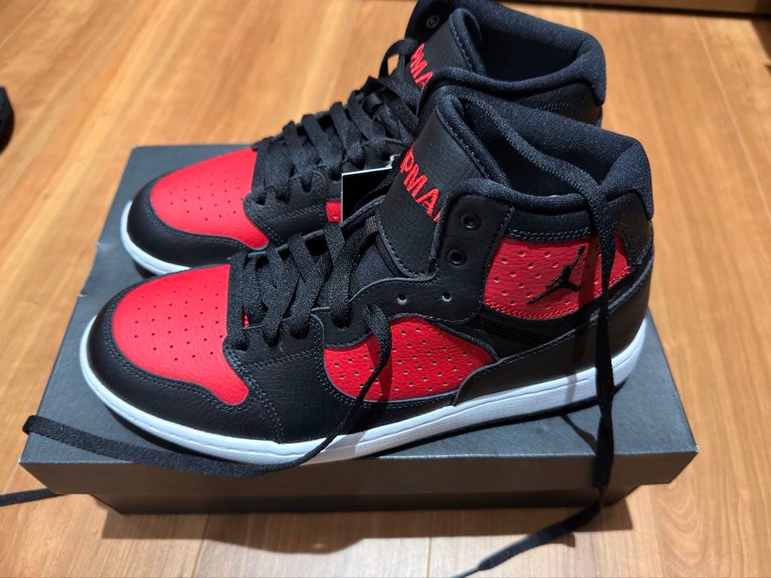 Jordanスニーカー　ブラック/レッド 27.5cm