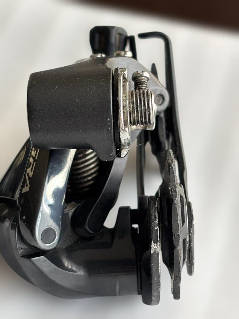 SHIMANO ULTEGRA フロントディレイラー