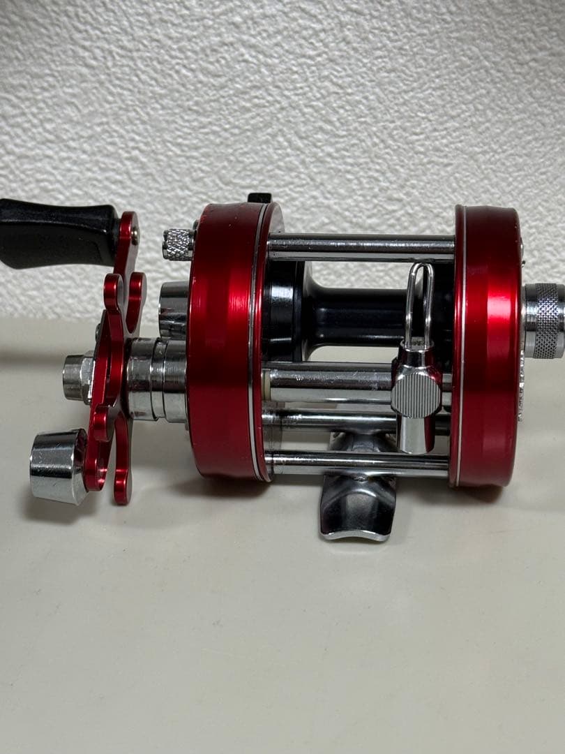 ABU2500C レッド　RED 赤　美品